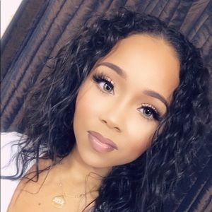 Meet your Posher, Micala